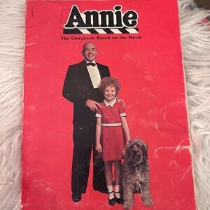 ❤️ANNIE ~ THE STORYBOOK BASED ON THE MOVIE ~ 1st Ed 1982 Paperback ~ Amy Ehrlich